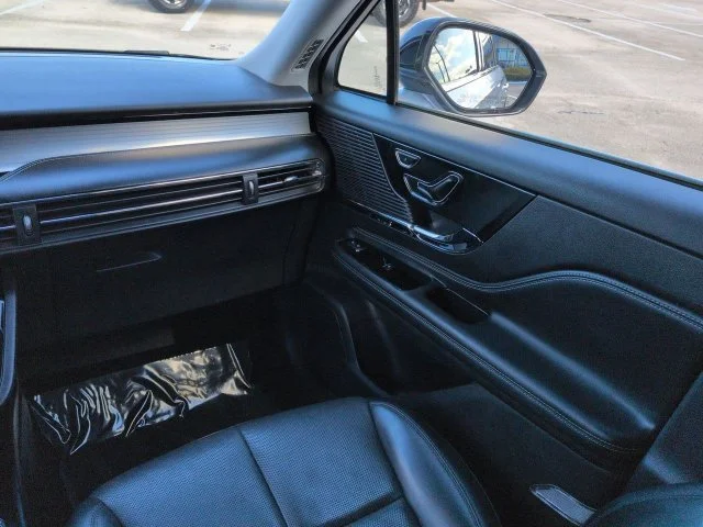Certified Used 2022 Blue Metallic Lincoln Standard image 17
