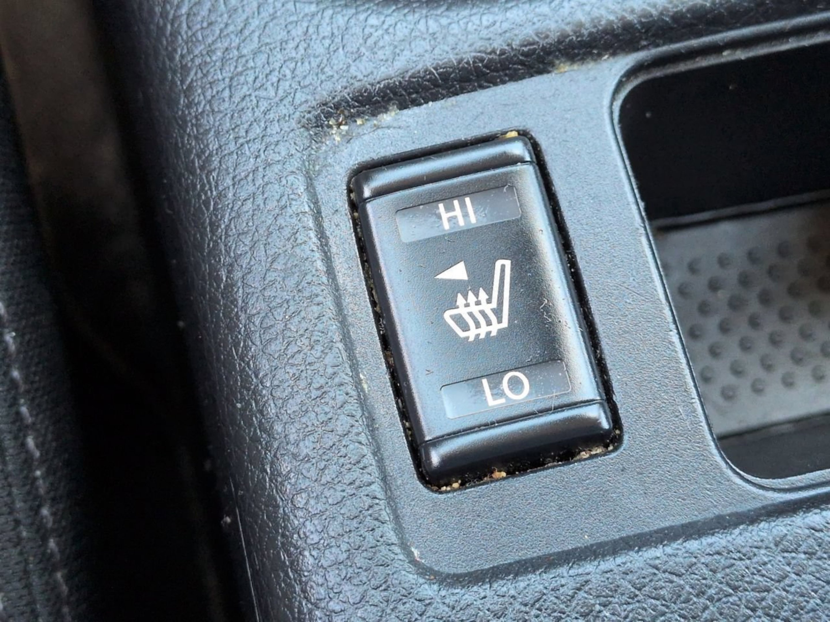 Used 2020 Magnetic Black Pearl Nissan SV image 28