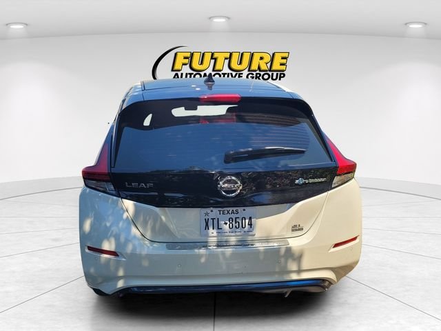 Used 2020 White Nissan SL Plus image 4
