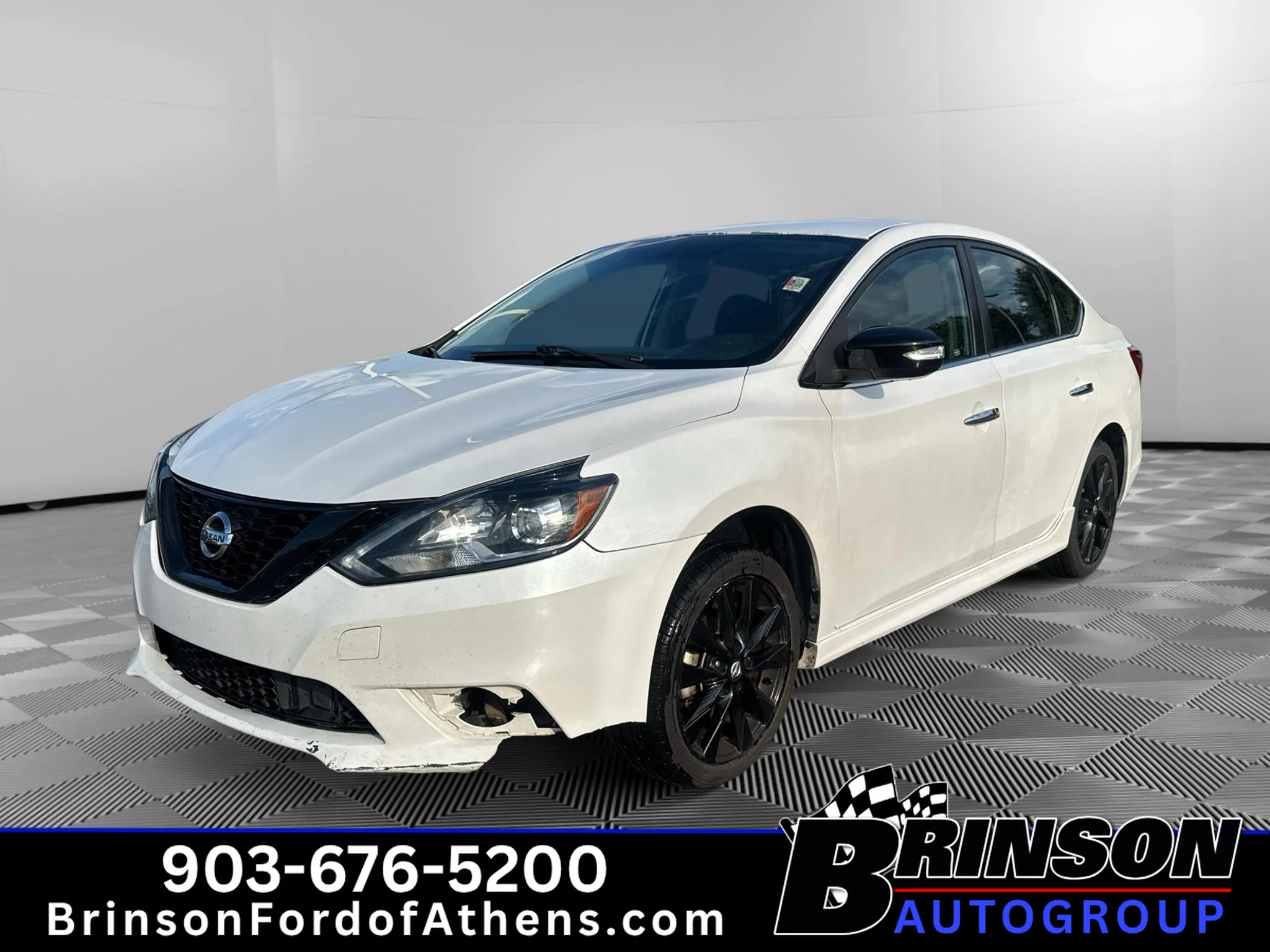 Certified Used 2018 Aspen White Nissan SR image 1