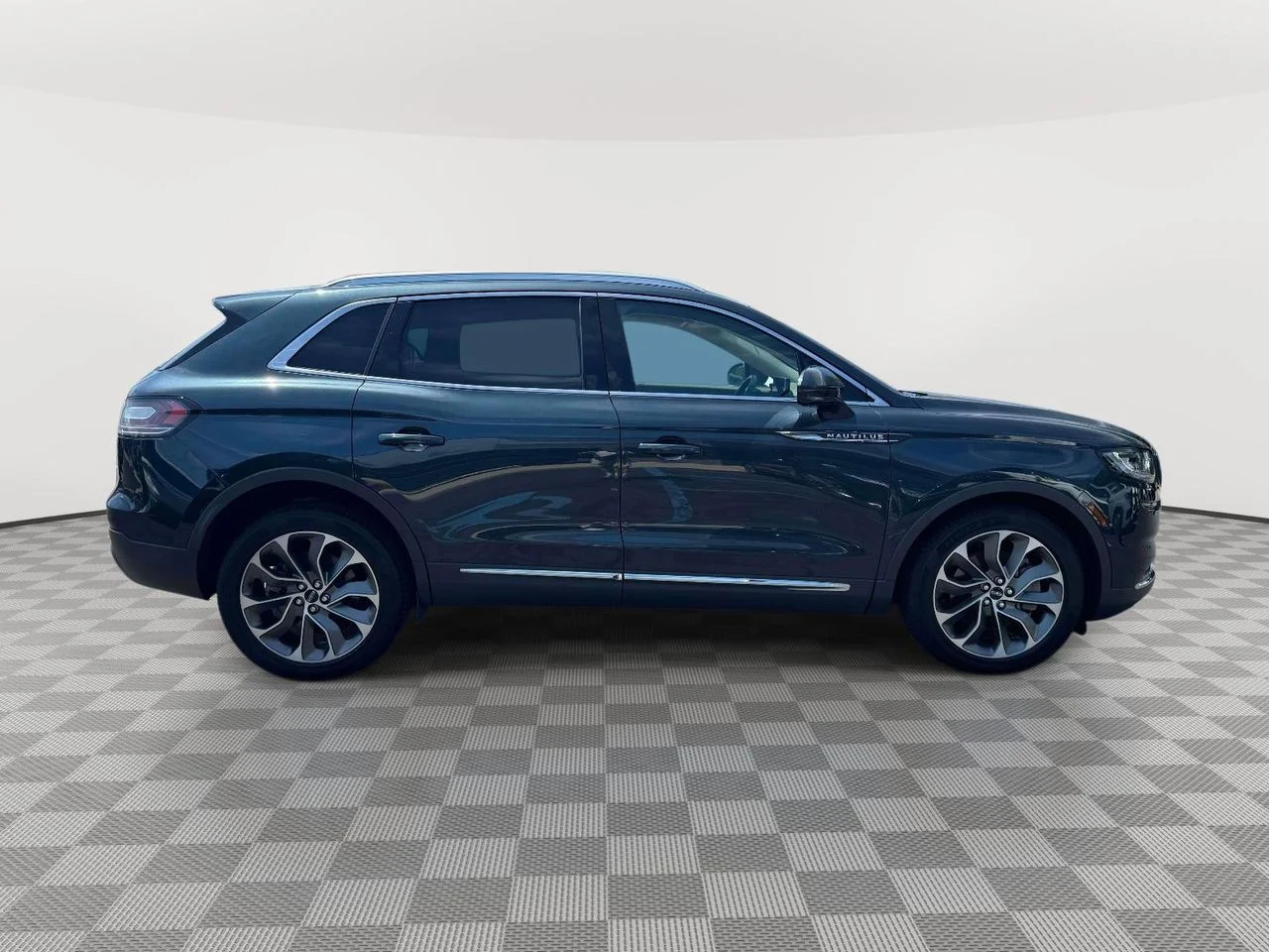 Used 2022 Flight Blue Metallic Clearcoat Lincoln Reserve image 8