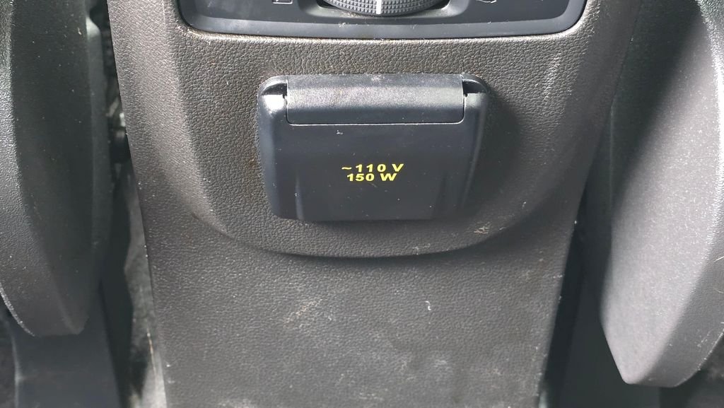 Used 2015 Tuxedo Black Ford Titanium image 18