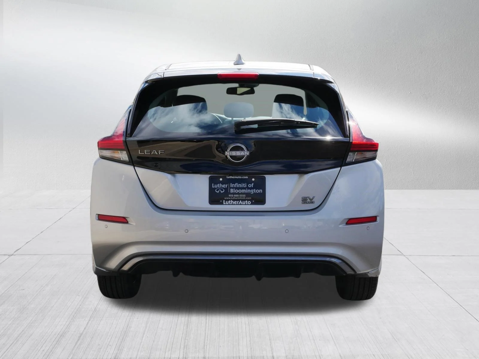 Used 2025 Brilliant Silver Metallic Nissan SV PLUS image 6