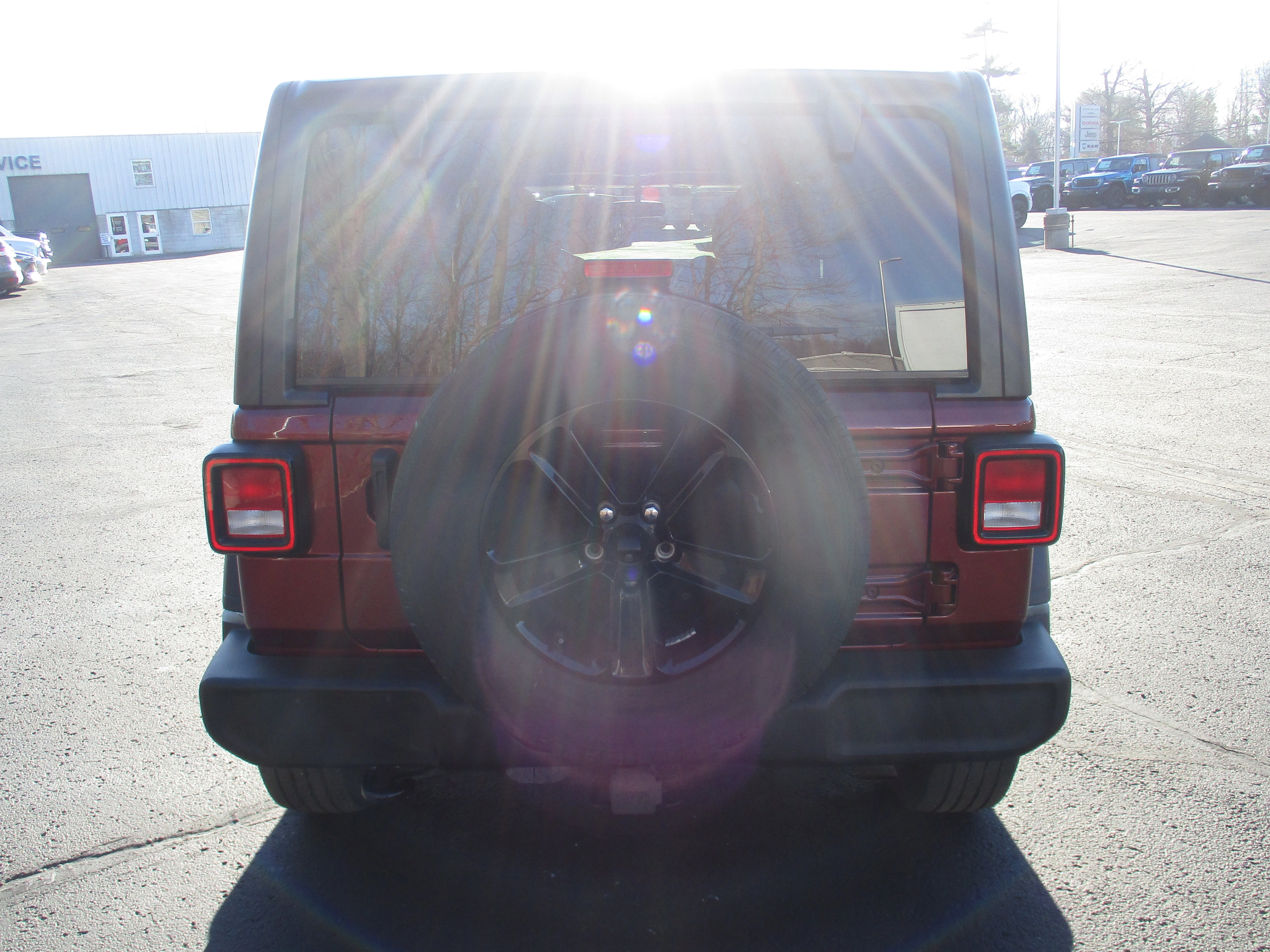 Used 2021 Snazzberry Pearlcoat Jeep Unlimited Sport Altitude image 8
