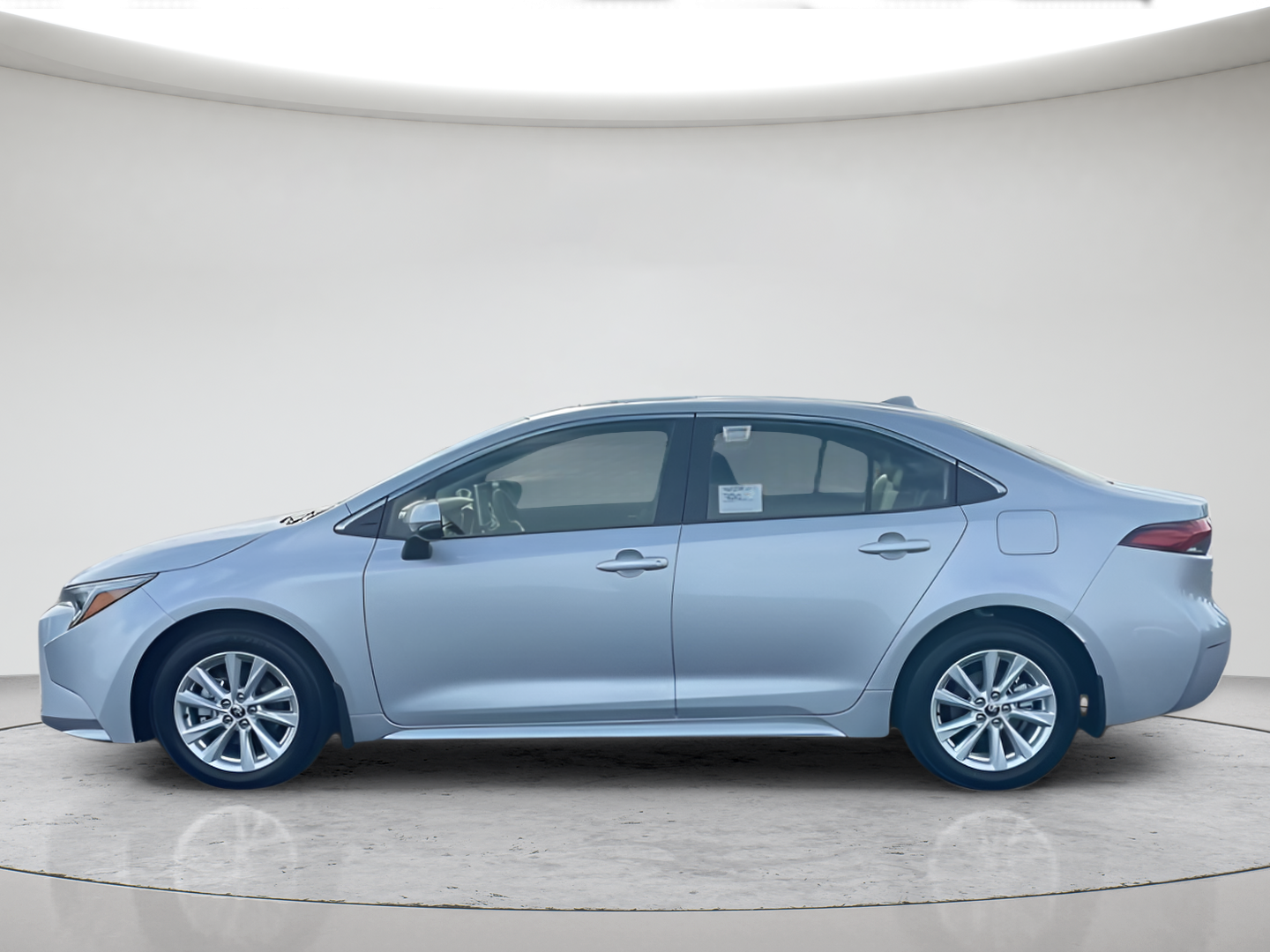 2025 Toyota Corolla LE - Photo 8