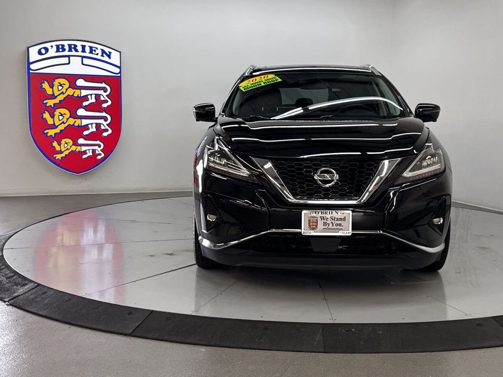 Used 2020 Super Black Metallic Nissan Platinum image 10