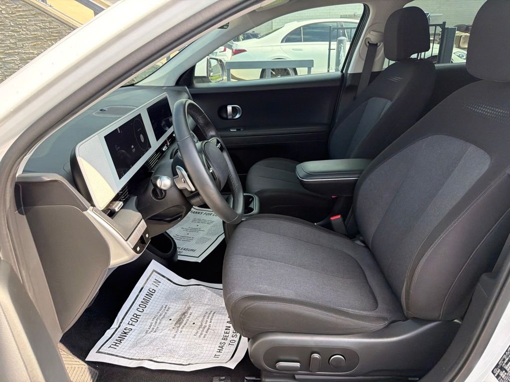 Used 2024 White Hyundai SEL image 10