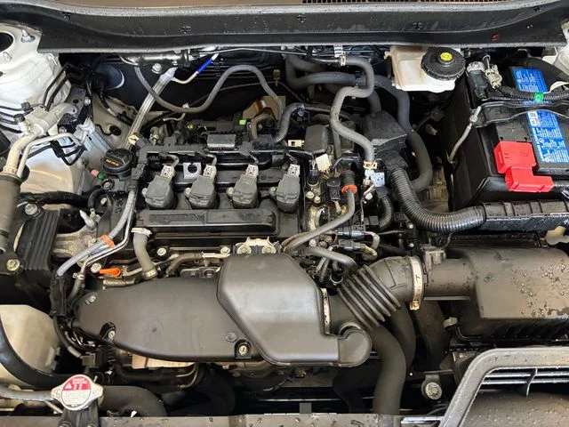 Used 2023 White Honda EX image 26