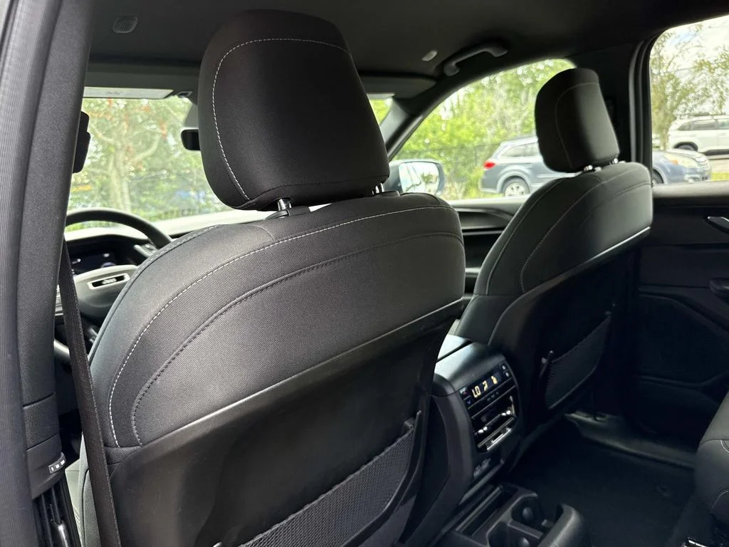 Used 2025 Silver Jeep Laredo image 13