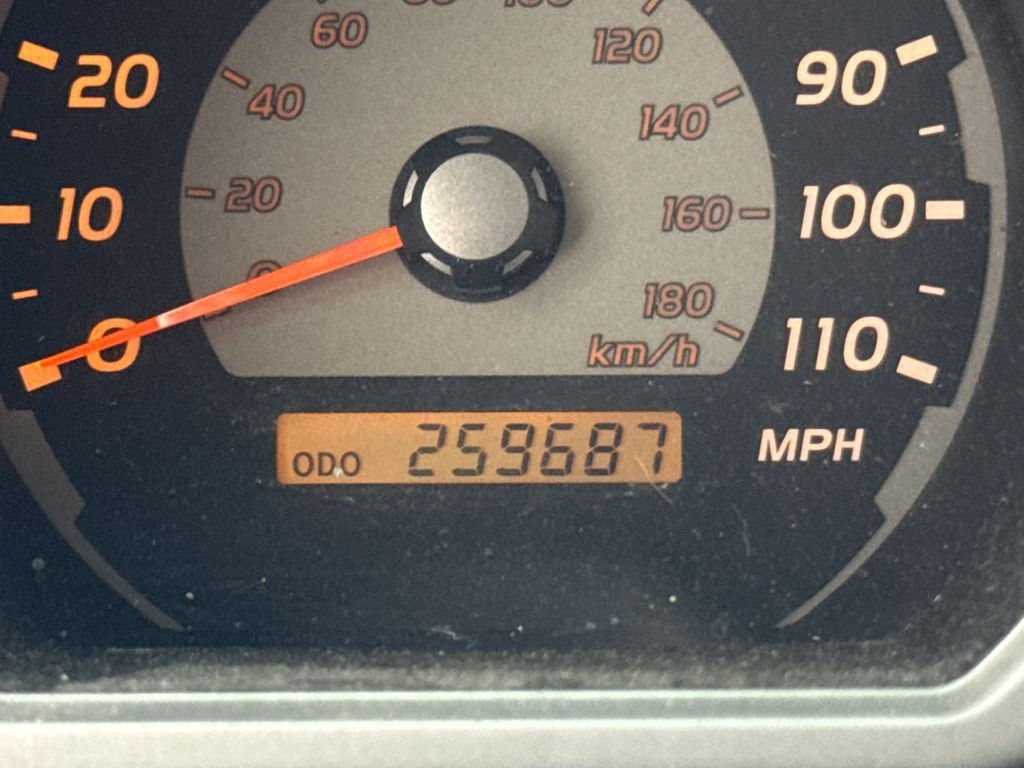 Used 2004 Gray Toyota Limited image 20