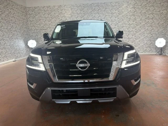 Used 2023 Super Black Nissan SL image 2