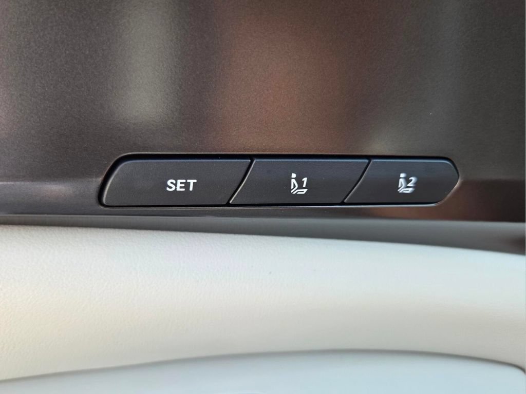 New 2027 Snow White Pearl Kia SX image 34