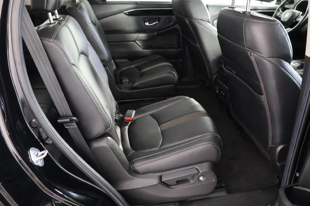 Used 2025 Black Honda EX-L image 24