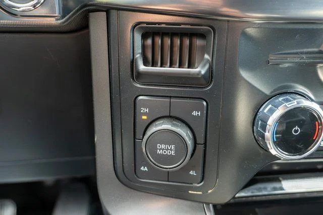 Used 2024 Gray Ford Lariat image 28
