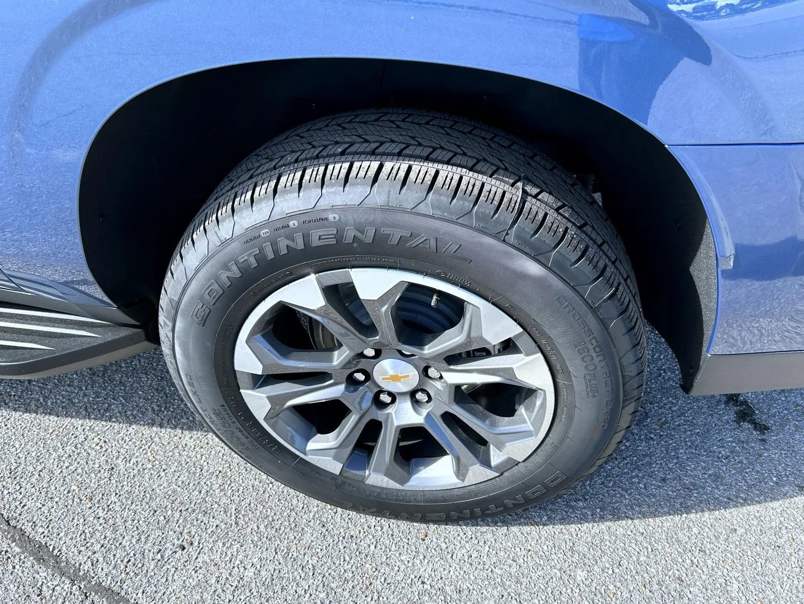 New 2026 Lakeshore Blue Metallic Chevrolet LT image 24