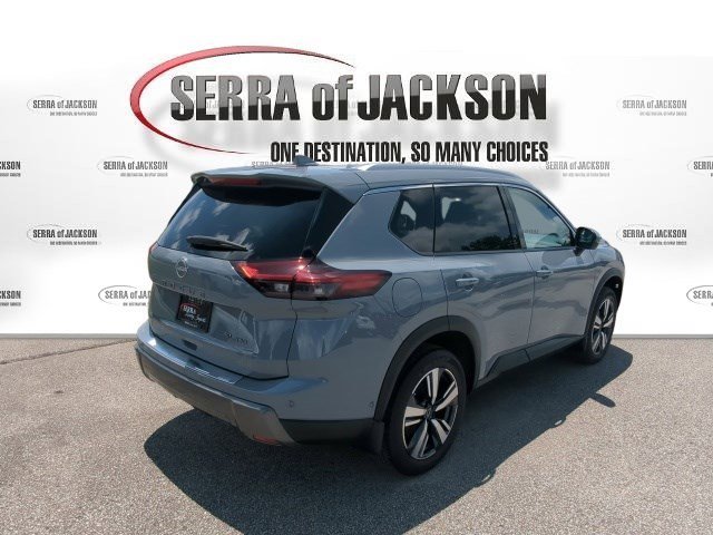 Used 2025 Boulder Gray Pearl Nissan SL image 9