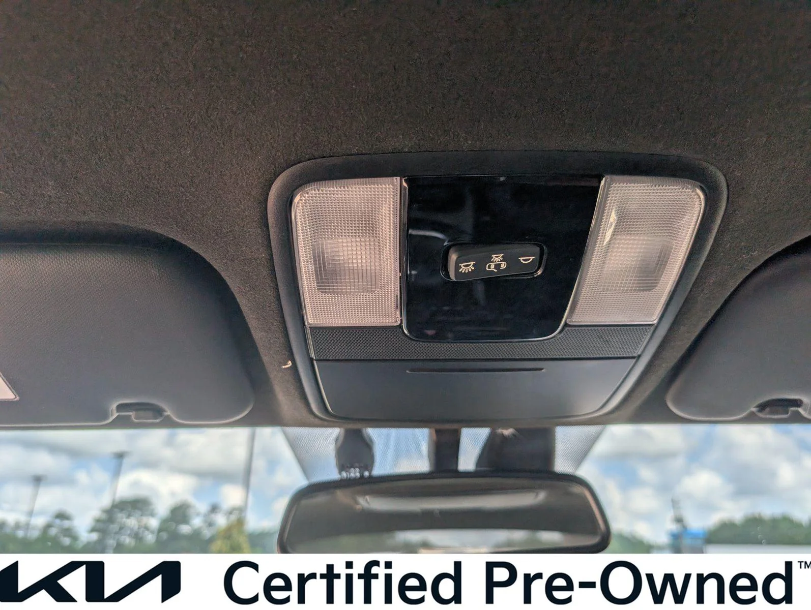 Used 2022 Currant Red Kia GT image 38