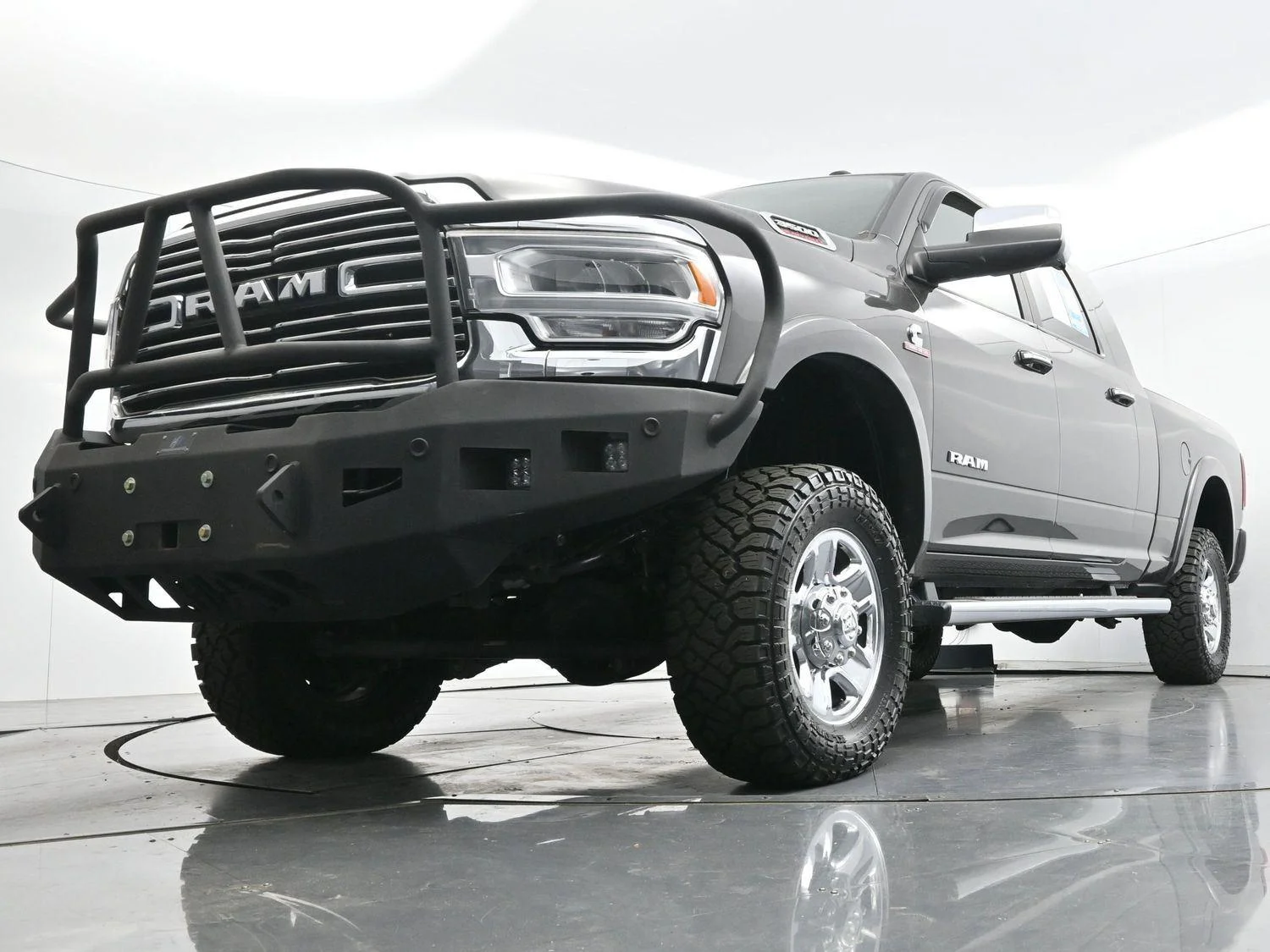 Used 2022 Granite Crystal Metallic Clearcoat Ram Laramie image 49