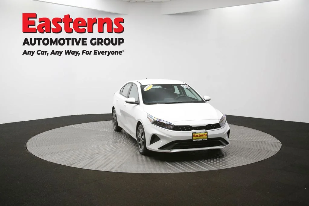 Used 2023 White Kia LXS image 50