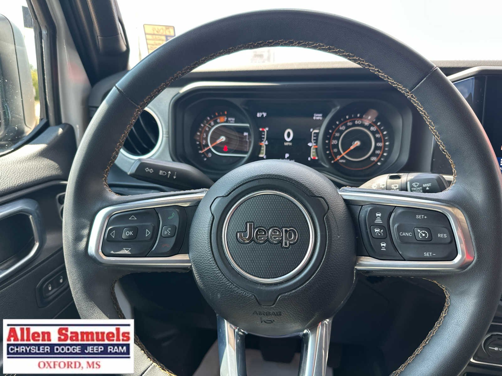 Certified Used 2025 Bright White Clearcoat Jeep Sahara image 21