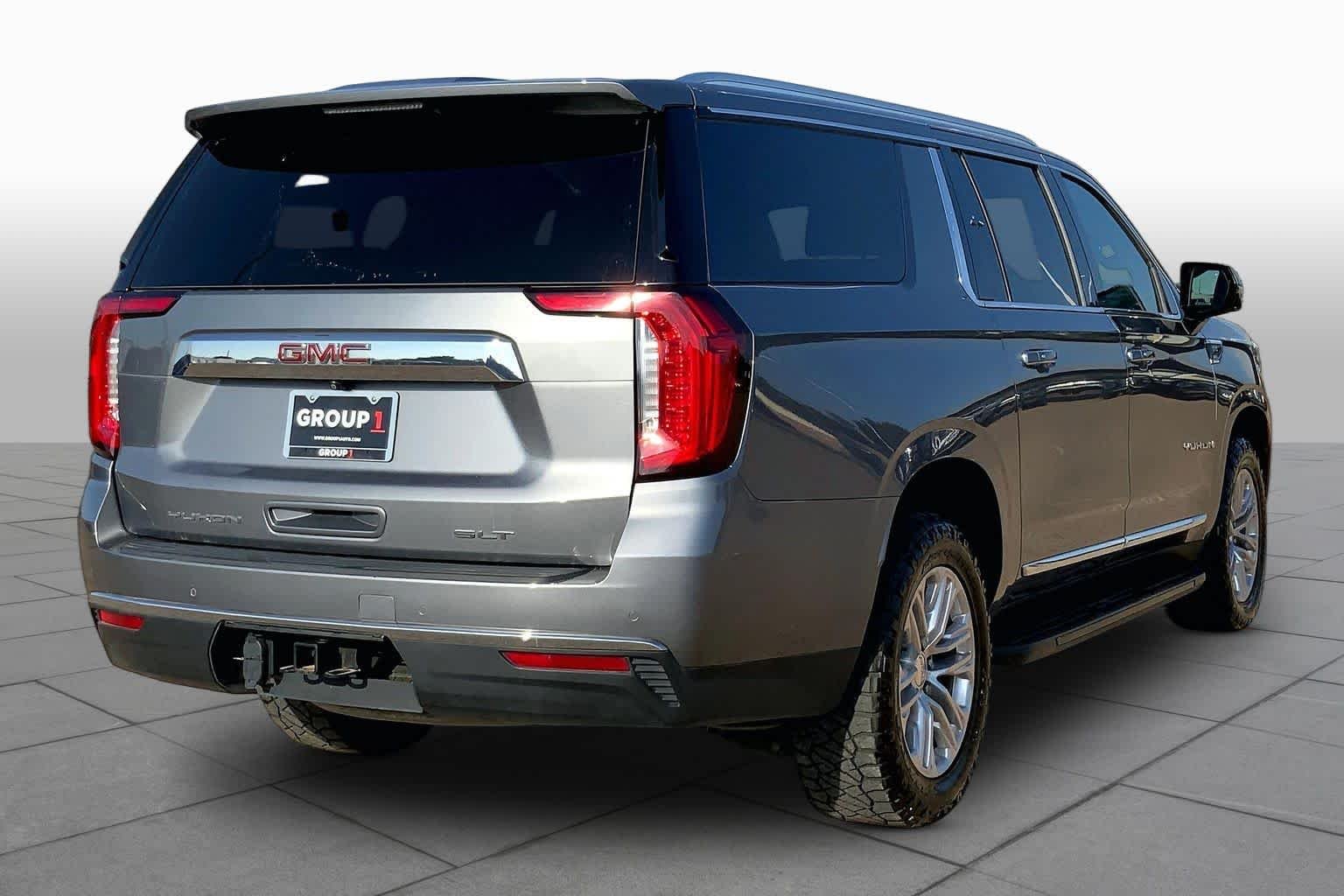Used 2022 Satin Steel Metallic GMC SLT image 12