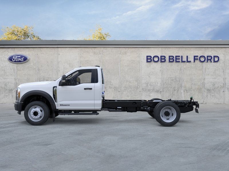 New 2026 Oxford White Ford F-450® XL image 3
