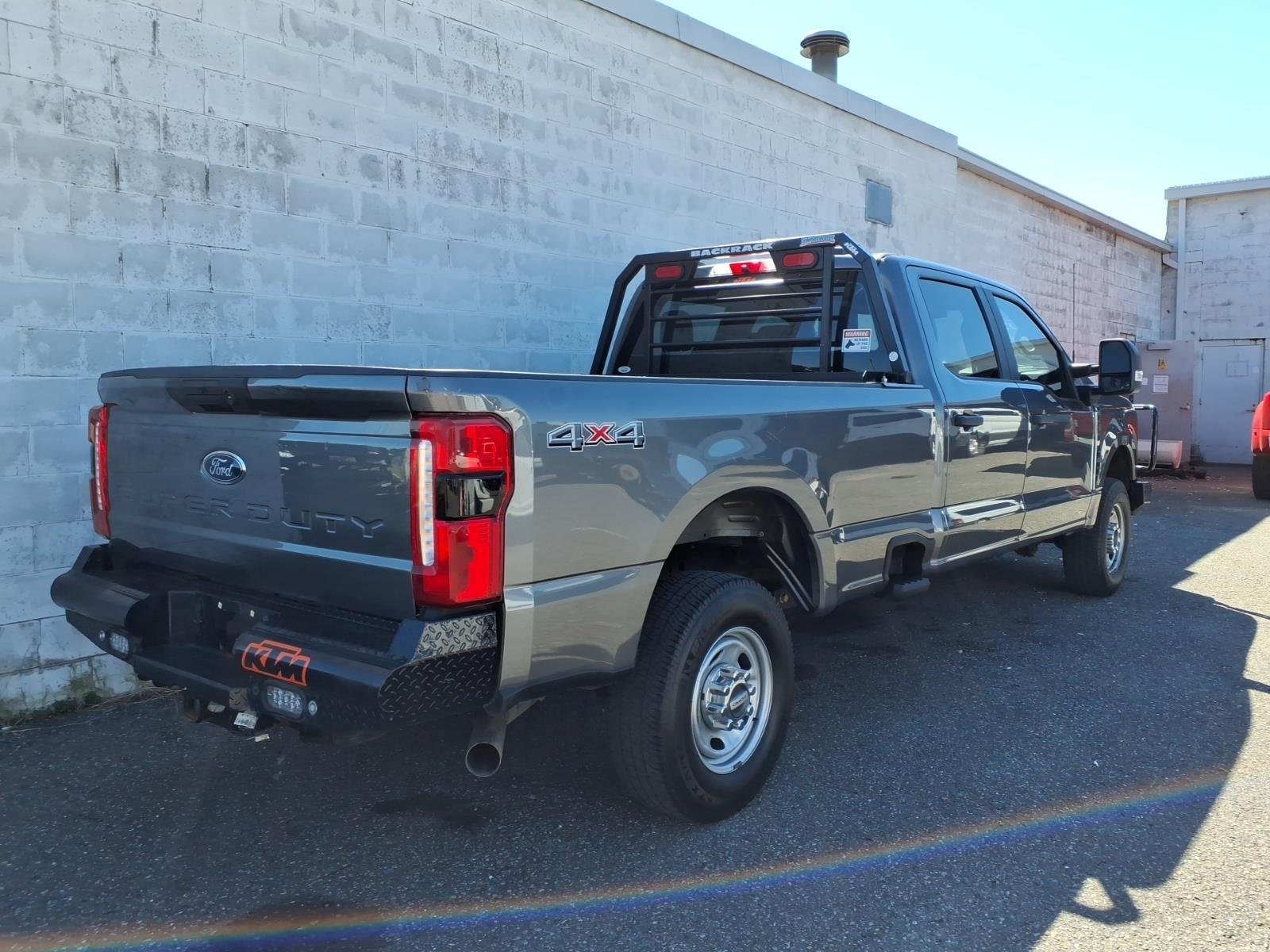 Used 2023 Gray Ford XL image 3