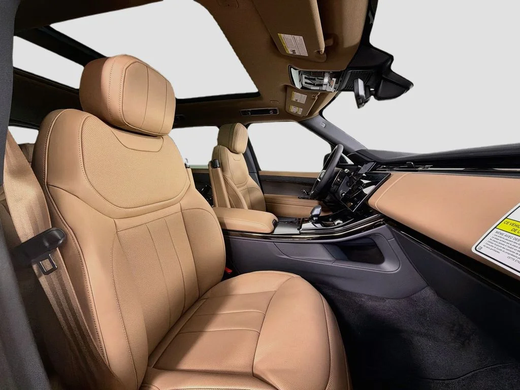 New 2026 Giola Green Land Rover SE image 30