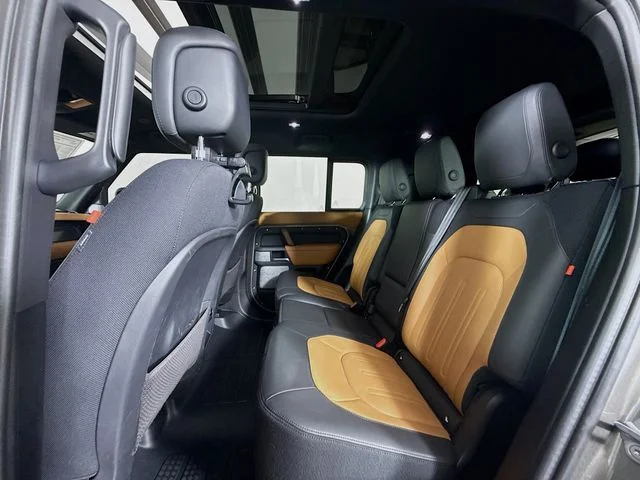 Used 2024 Silver Land Rover X image 24