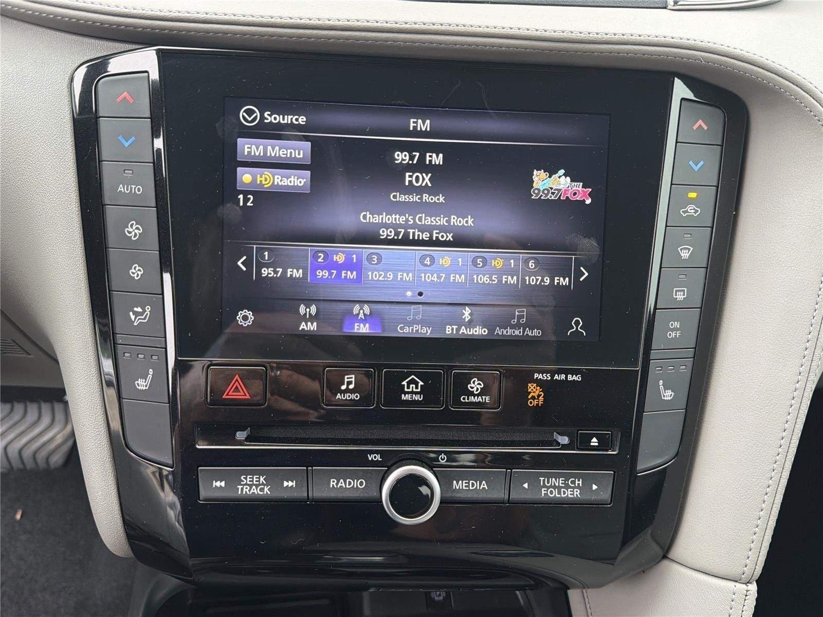 Used 2024 Graphite Shadow INFINITI LUXE image 14