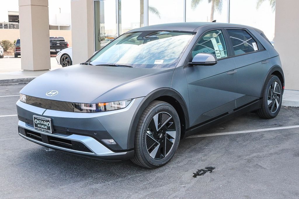 New 2026 Gray Hyundai SEL image 3