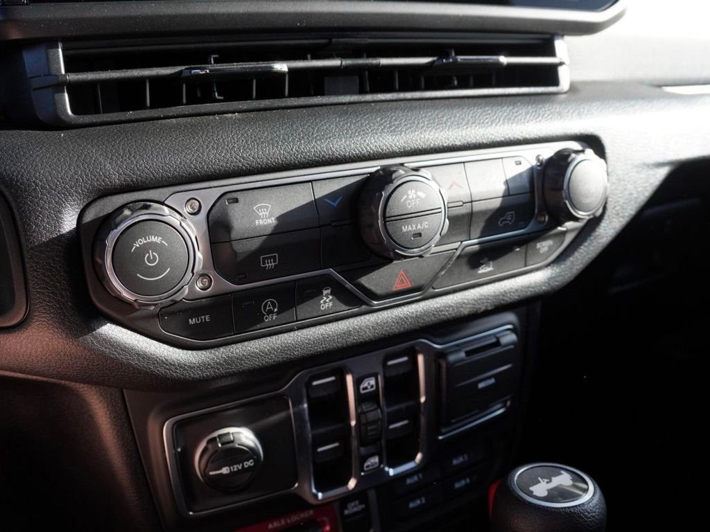 New 2026 Black Clear-Coat Exterior Paint Jeep Willys image 14