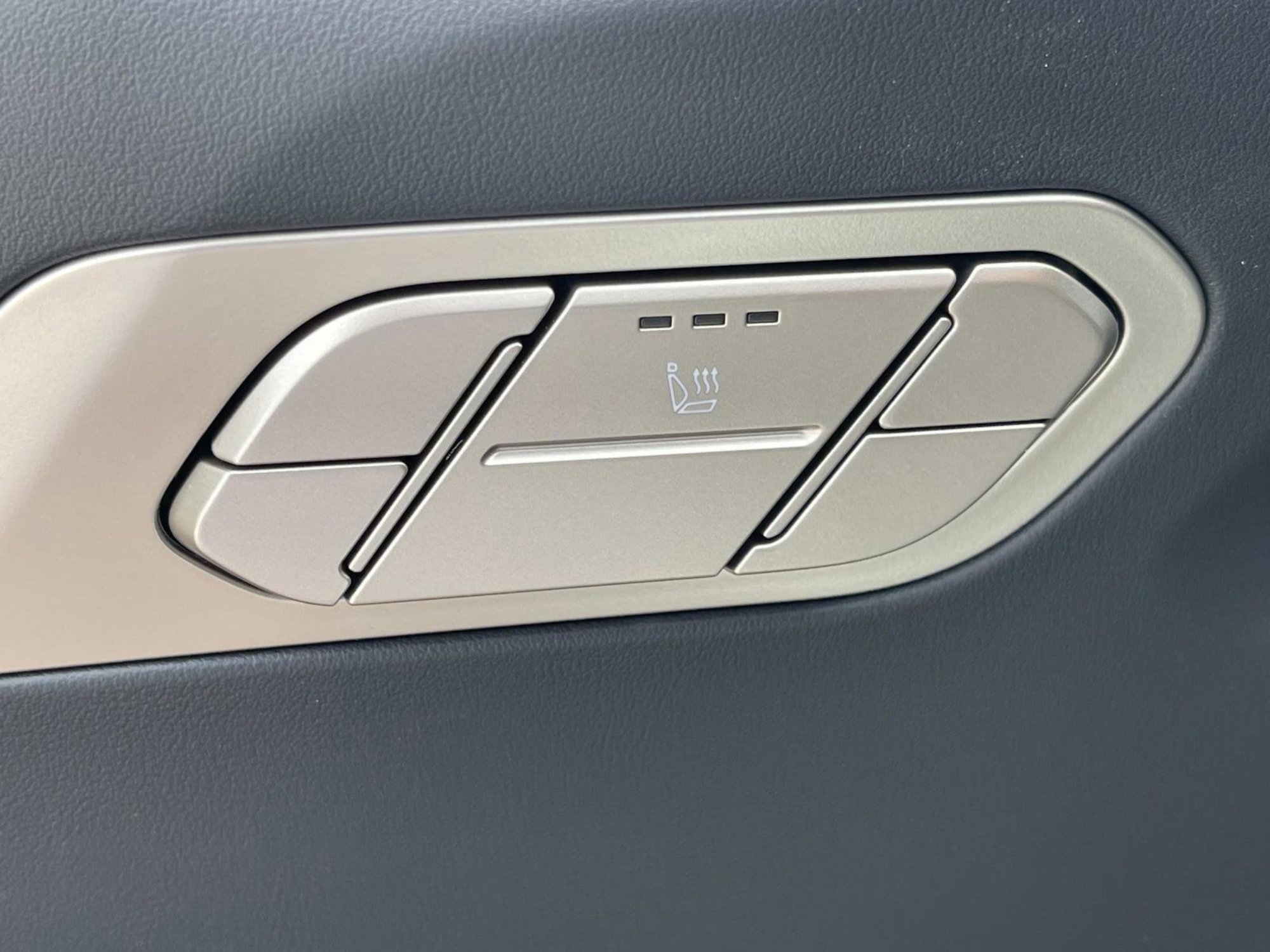 New 2027 Glacial White Pearl Kia S image 22