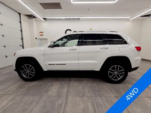 Used 2018 Bright White Clearcoat Jeep Limited image 2