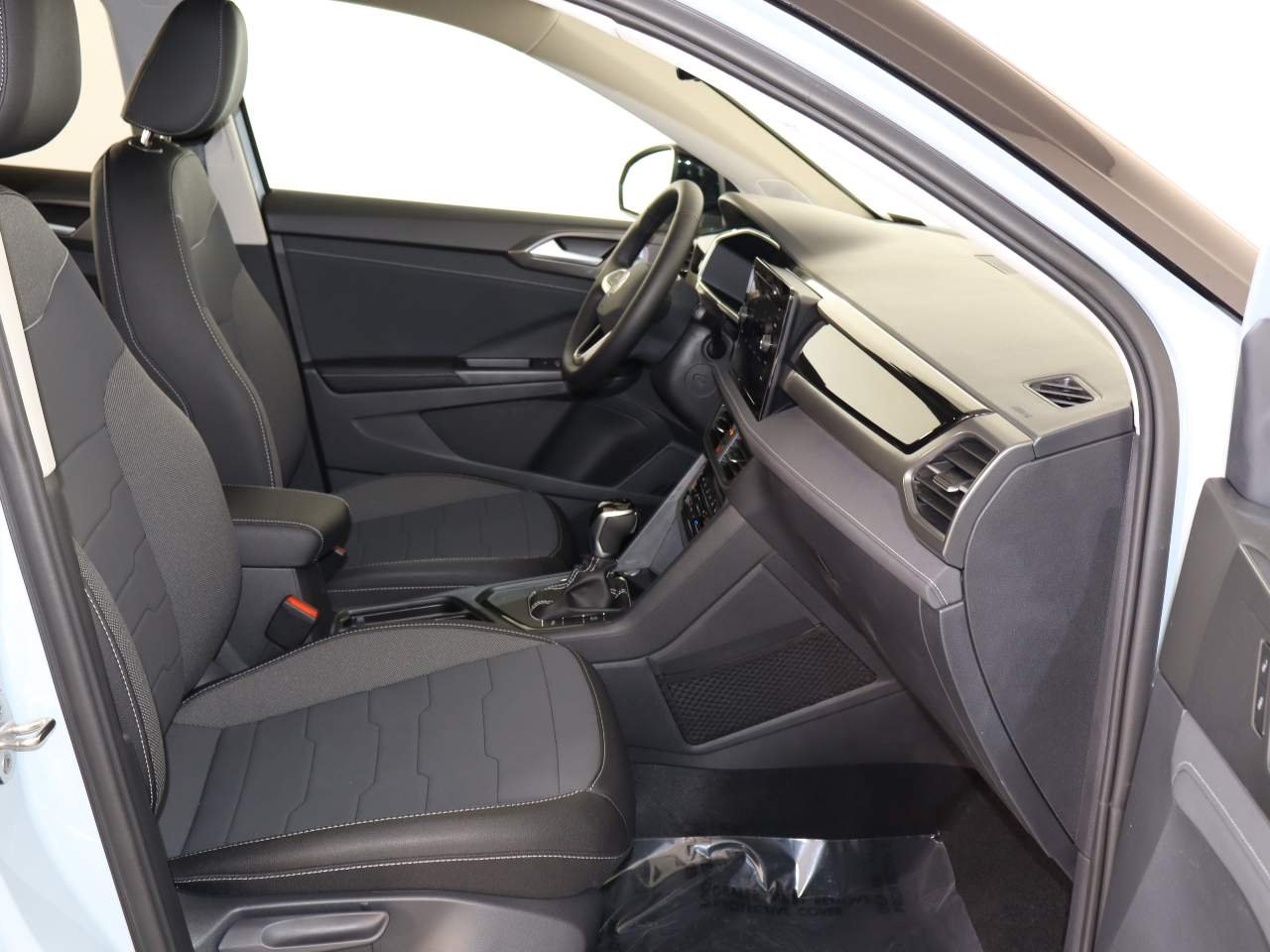 New 2026 MONUMENT GRAY W Volkswagen SE Black image 12