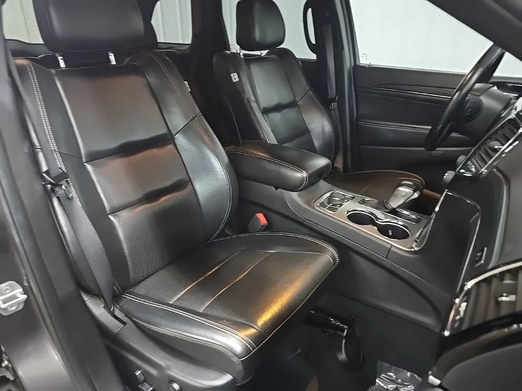 Used 2021 Gray Jeep Limited image 15