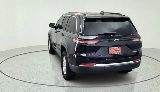 Used 2023 Black Jeep Laredo image 28