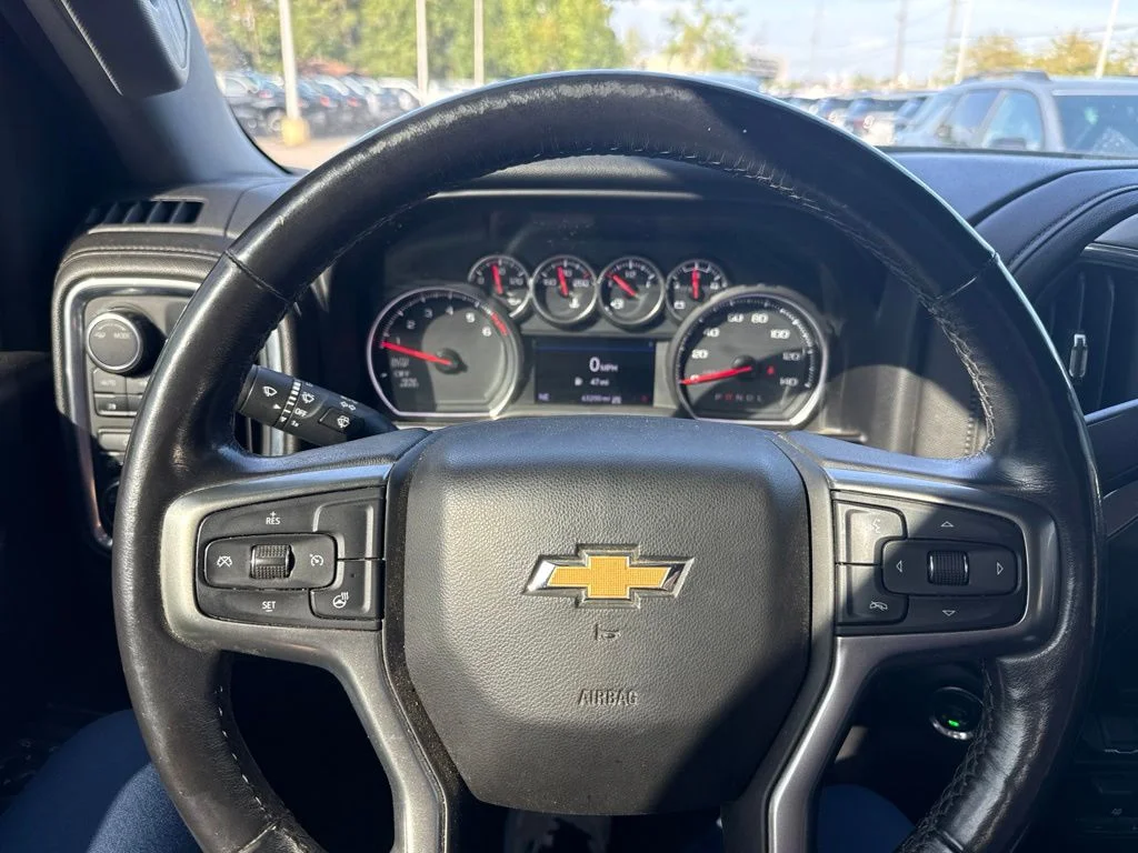 Used 2020 Gray Chevrolet LT image 12