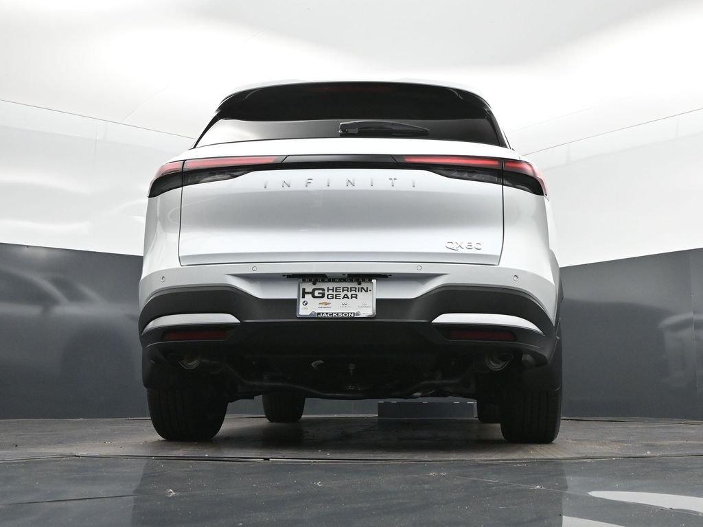 New 2027 RADIANT WHITE INFINITI Luxe FWD image 42