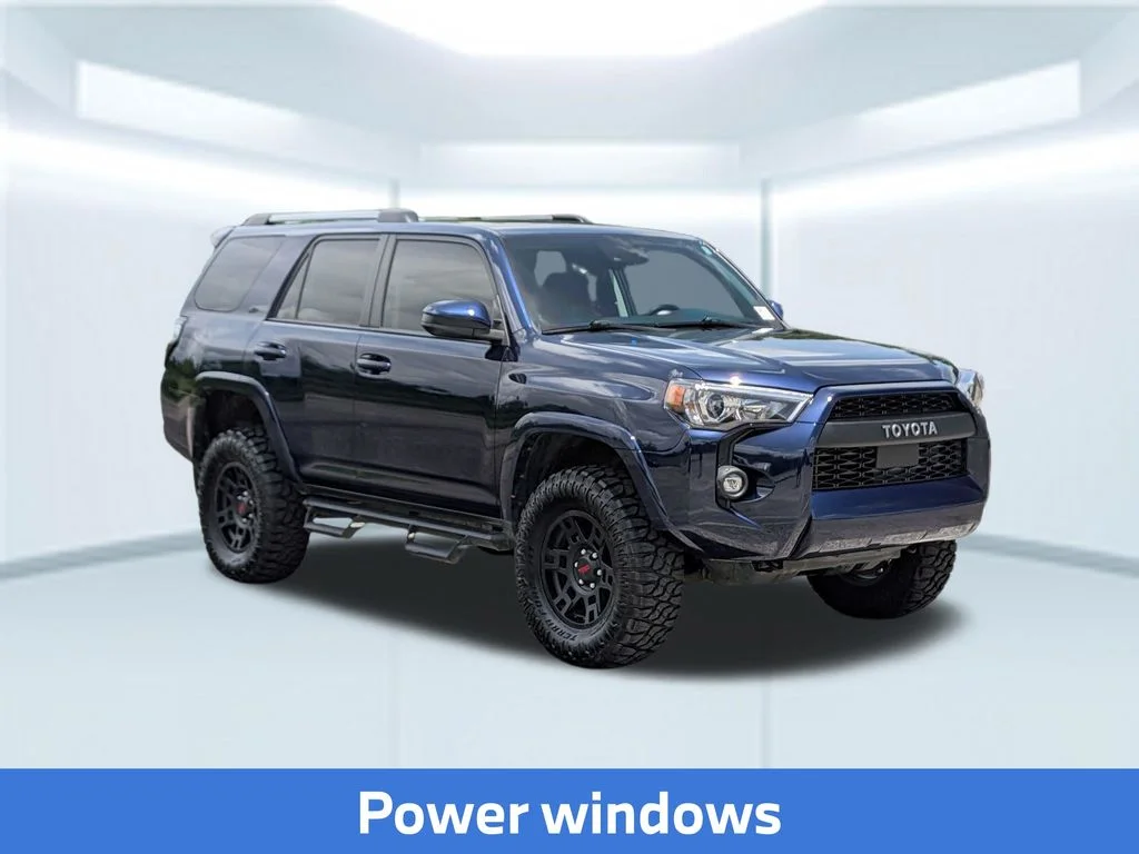 Used 2022 Blue Toyota SR5 image 10