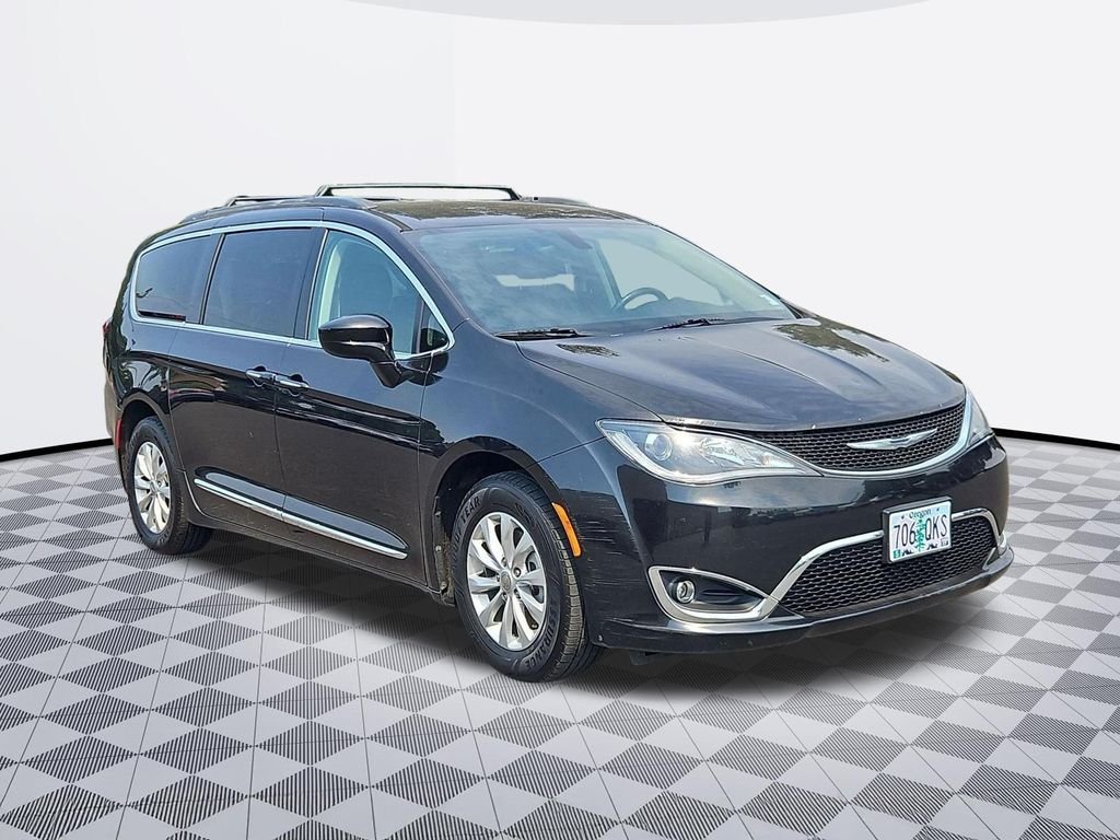 2017 Chrysler Pacifica Touring-L - Photo 8