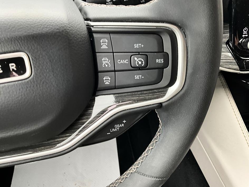 2022 Jeep Wagoneer Series III - Photo 31