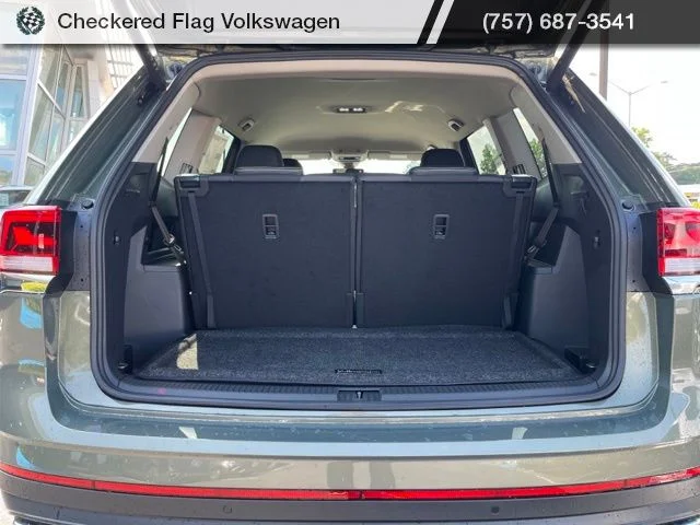 New 2026 Green Volkswagen 2.0T SE w/Technology image 33