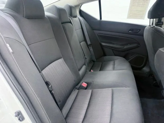 Used 2025 White Nissan 2.5 SV image 17