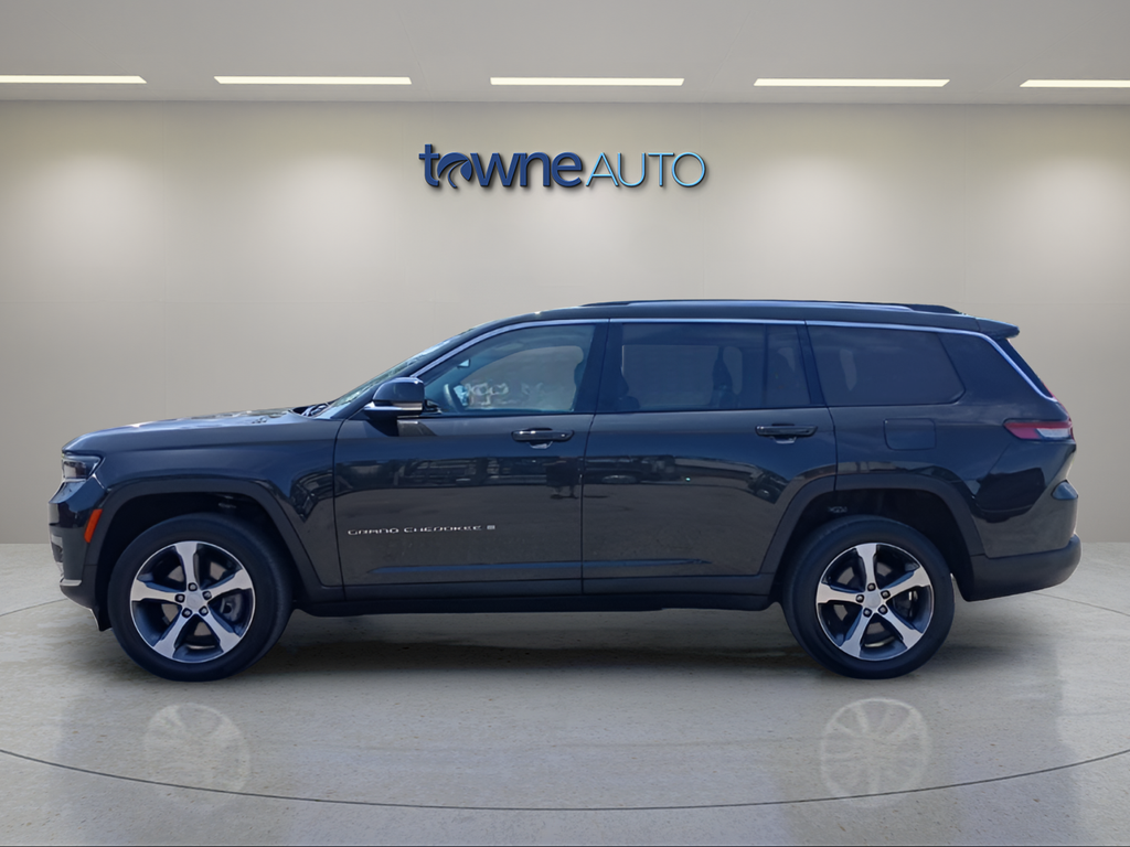 Used 2023 Gray Jeep Limited image 2