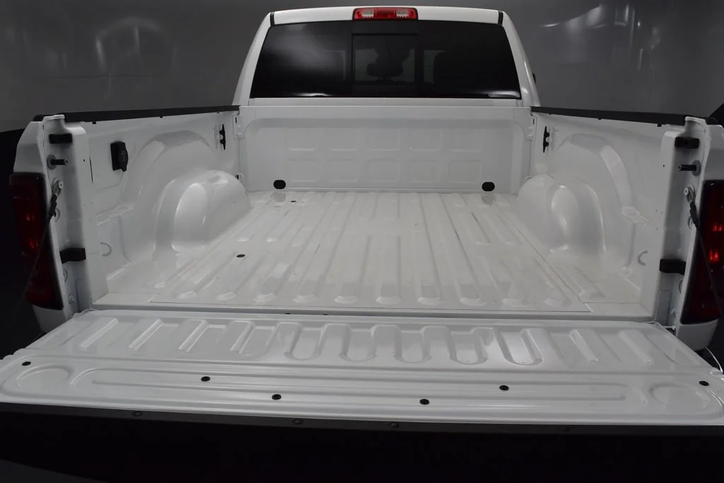 New 2026 Bright White Clear-Coat Exterior Paint RAM Tradesman image 31