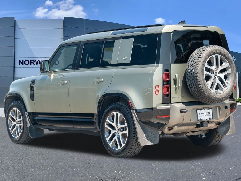 Used 2024 Green Land Rover X-Dynamic SE image 6