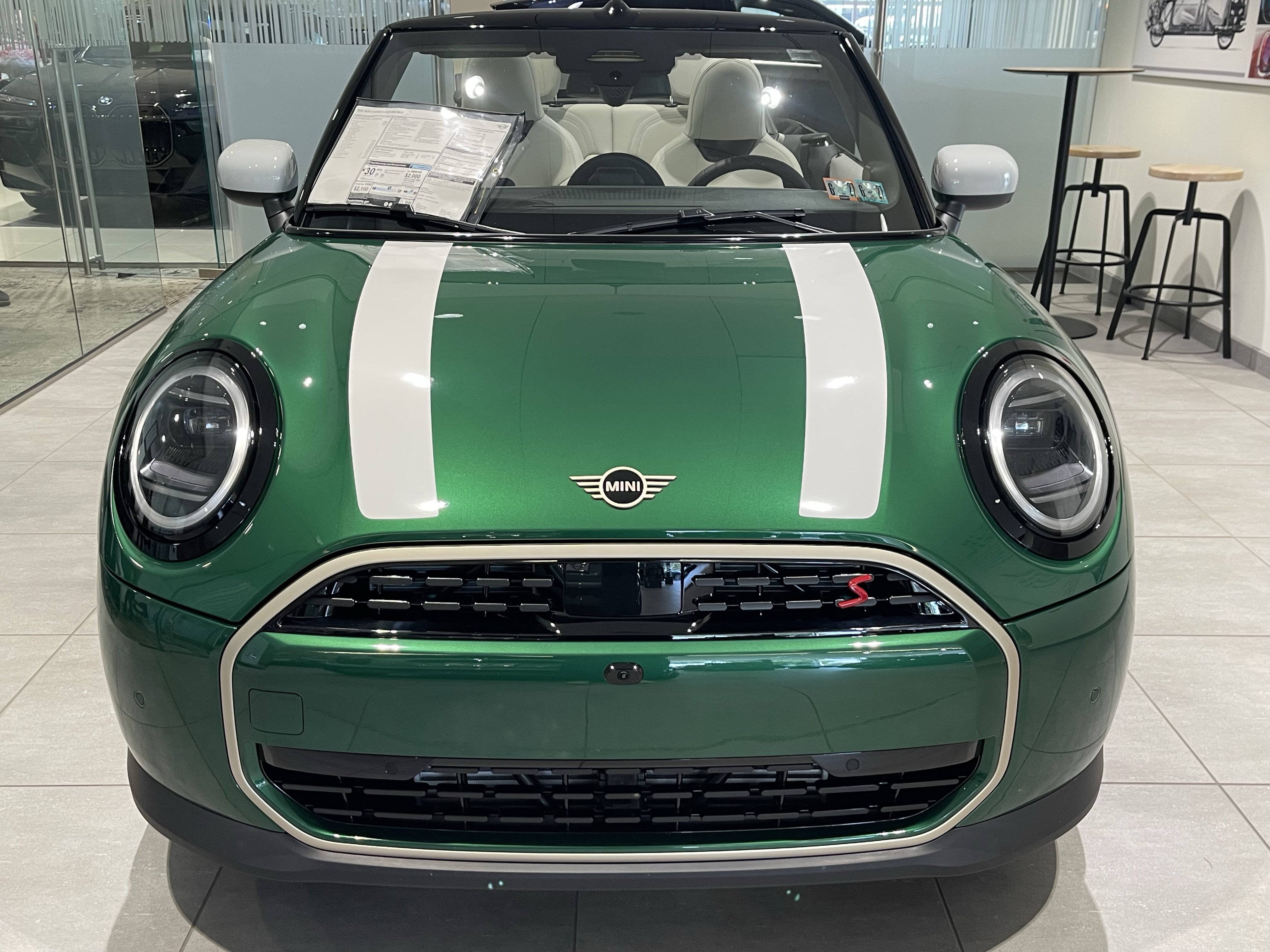 New 2026 British Racing Green IV Metallic MINI Iconic image 2