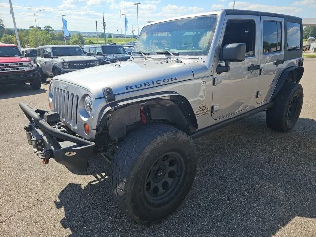 Used 2013 Silver Jeep Unlimited Rubicon image 3