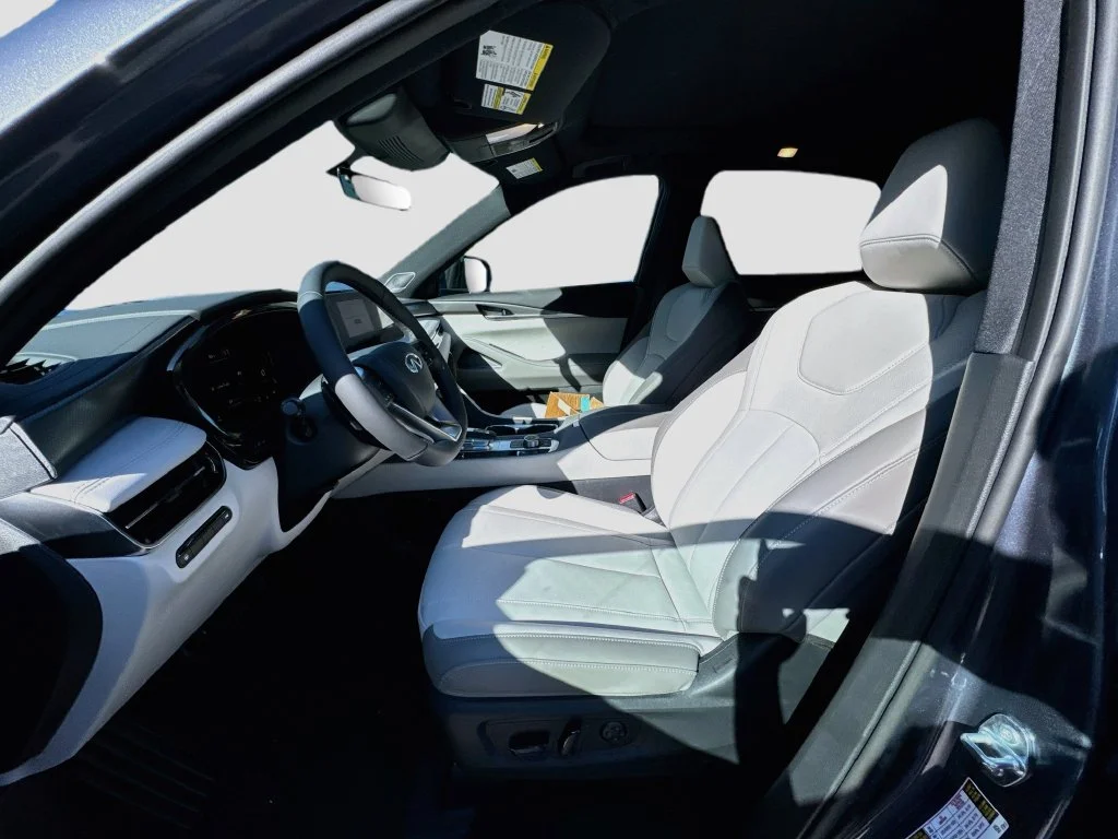 New 2027 MOONBOW BLUE INFINITI Luxe AWD image 21